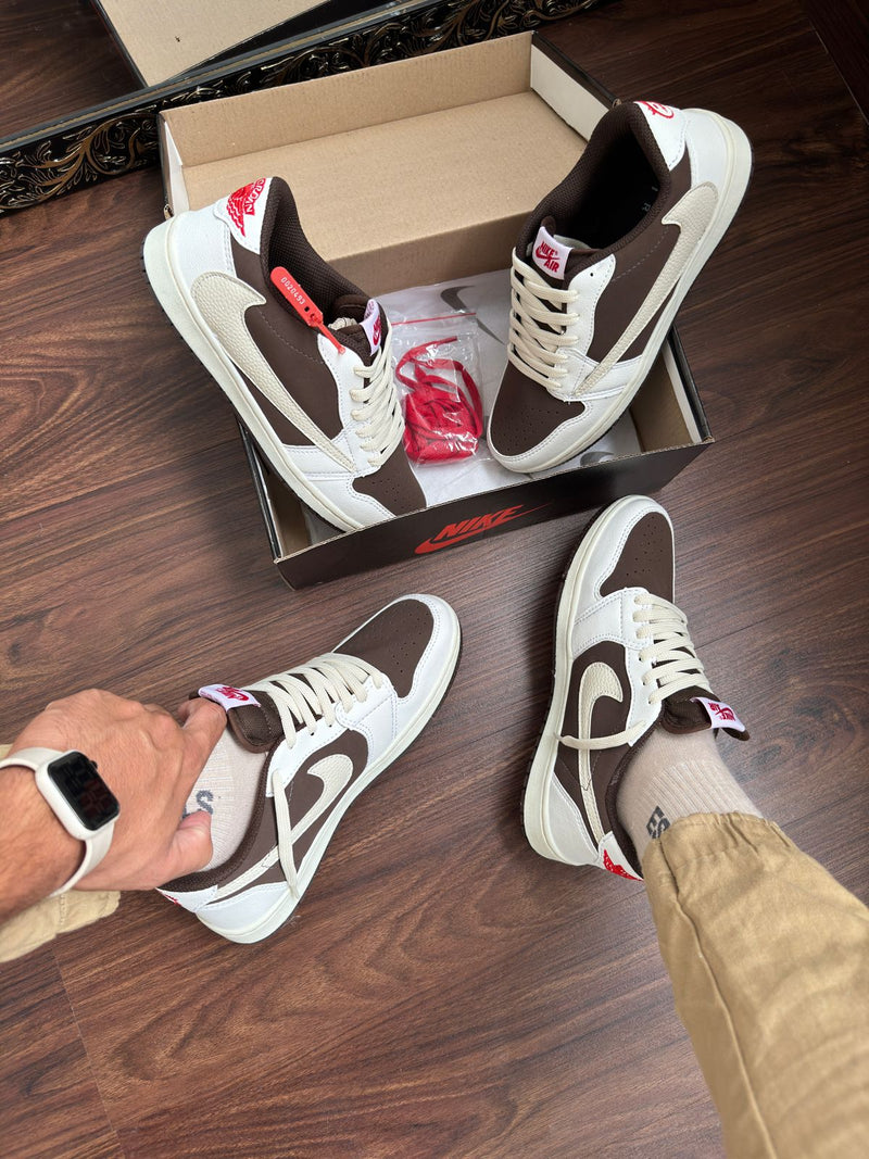Travis Scott Air Jordan 1 Low White Bege