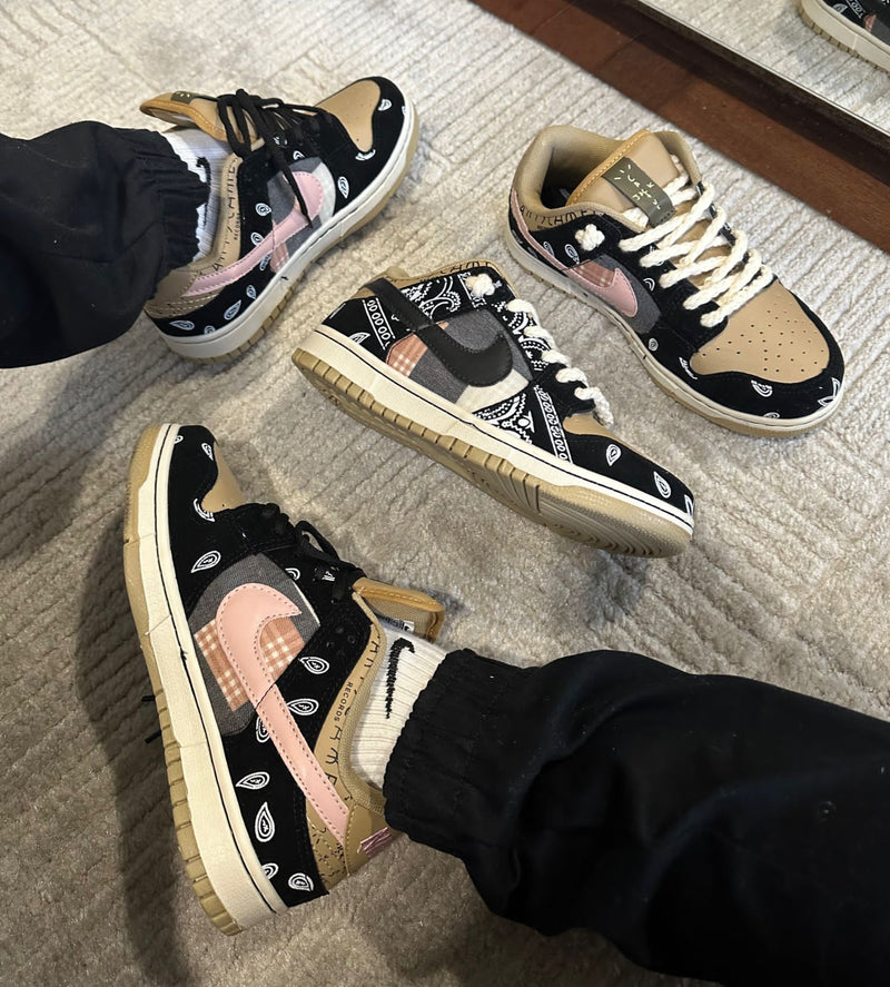 TÊNIS AIR DUNK TRAVIS SCOTT