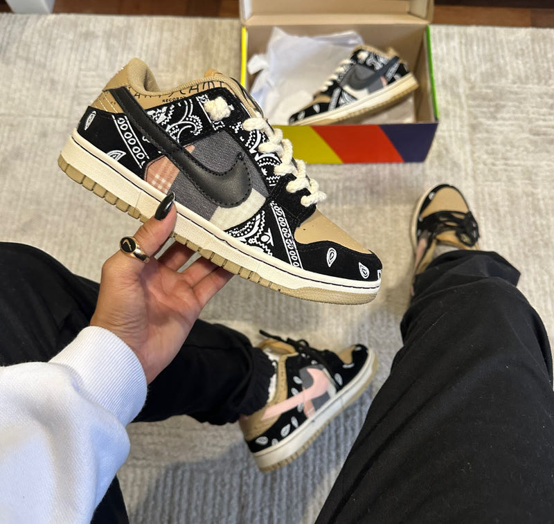 TÊNIS AIR DUNK TRAVIS SCOTT