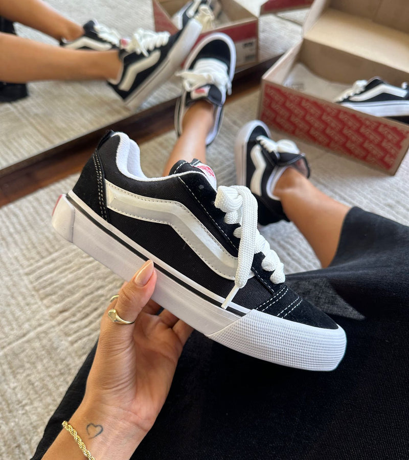 Tênis KNU Skool Black True White Trazem