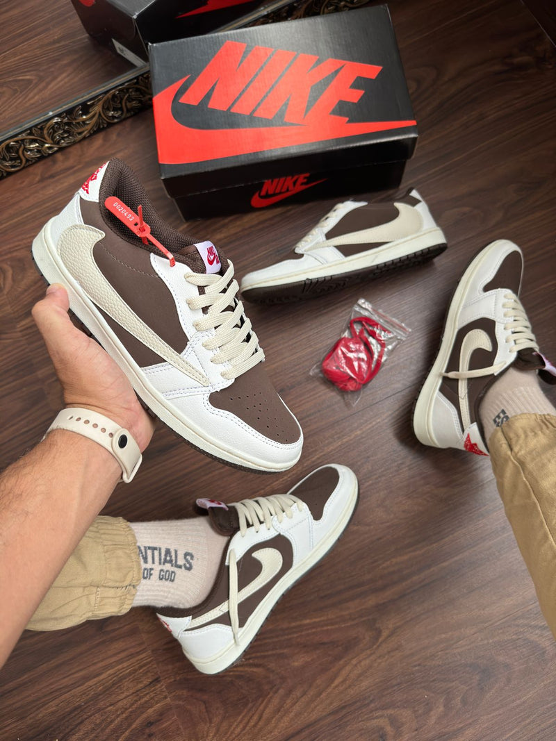 Travis Scott Air Jordan 1 Low White Bege
