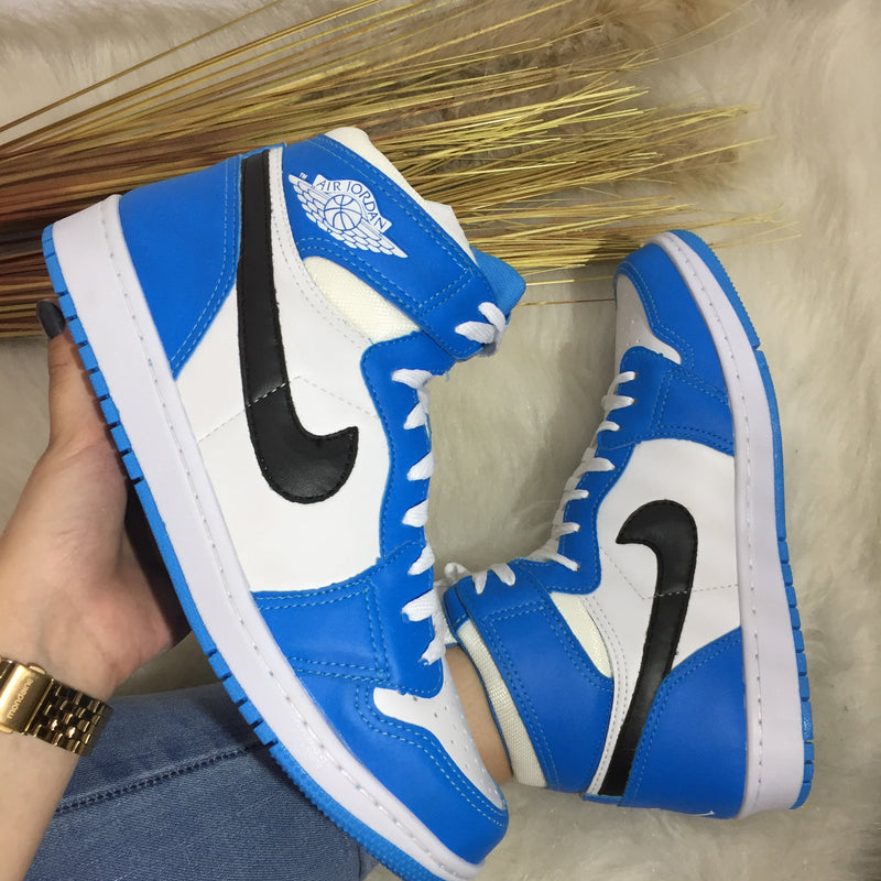 BOTA NIKE AIR JORDAN AZUL COM BRANCO