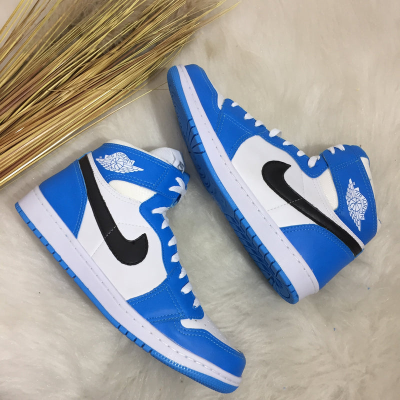 BOTA NIKE AIR JORDAN AZUL COM BRANCO