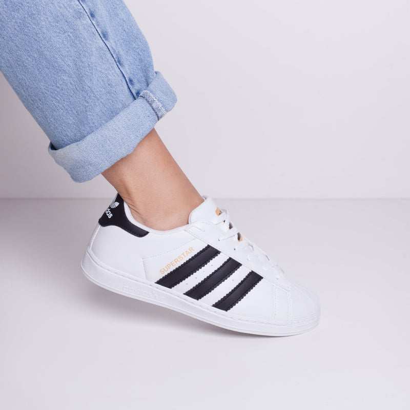 TÊNIS ADIDAS SUPERSTARS BRANCO E PRETO