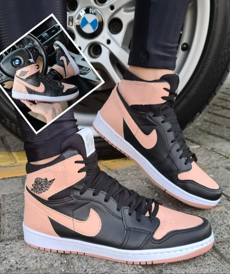 BOTA NIKE AIR JORDAN PRETA E NUDE