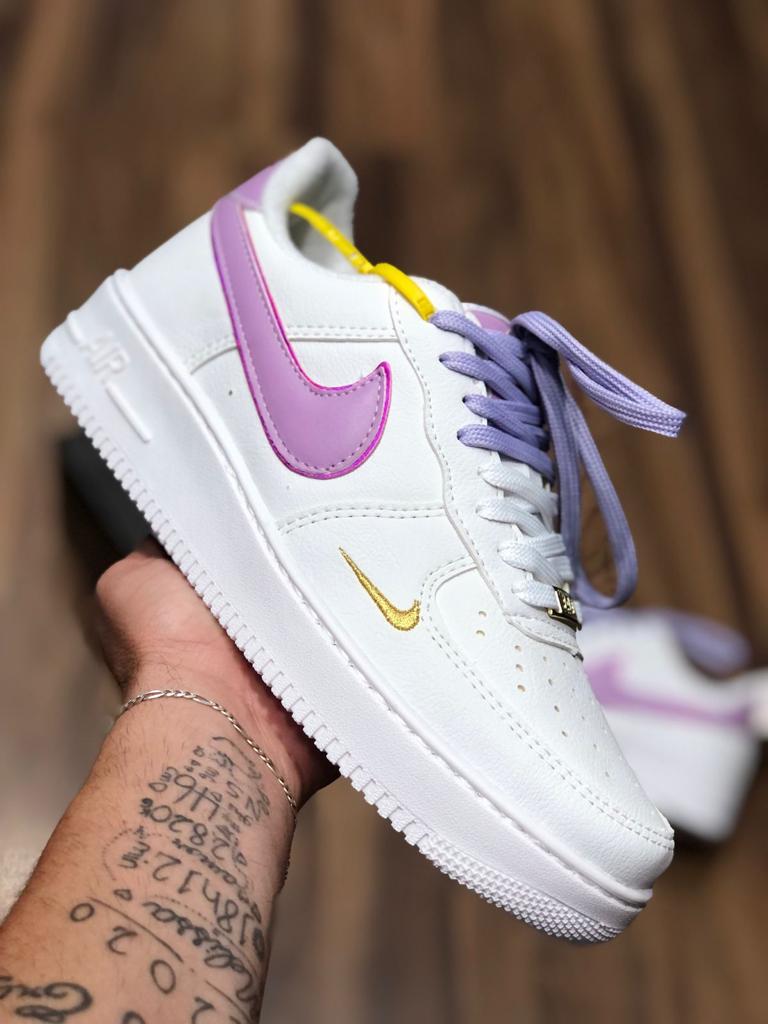 TÊNIS NIKE AIR FORCE BRANCO LILÁS