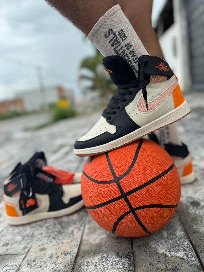 BOTA NIKE AIR JORDAN ZOOM LARANJA
