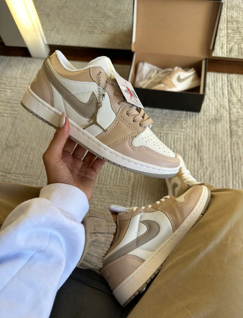 TENIS  AIR JORDAN BEGE