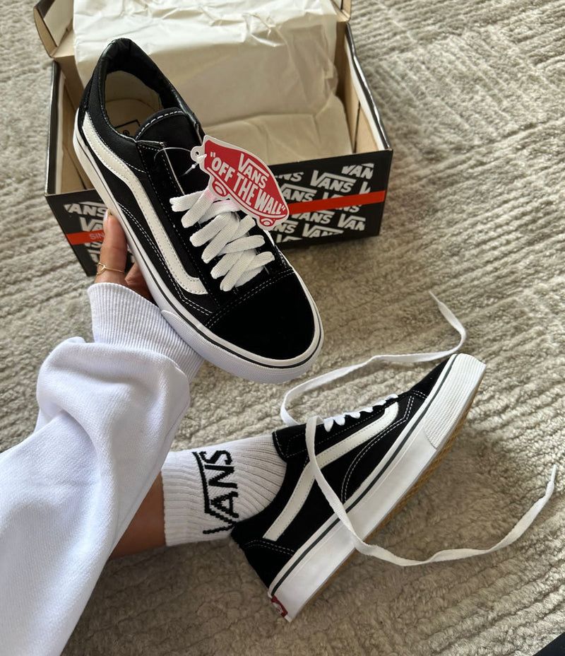 TENIS VANS OLD SKOOL PRETO/BRANCO