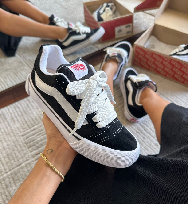 Tênis KNU Skool Black True White Trazem