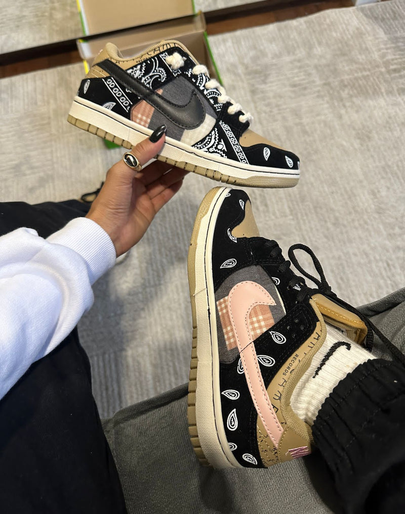TÊNIS AIR DUNK TRAVIS SCOTT