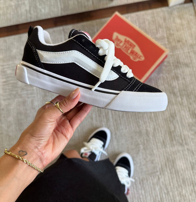 Tênis KNU Skool Black True White Trazem